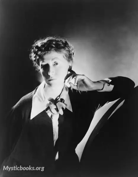 Image of Marianne Moore